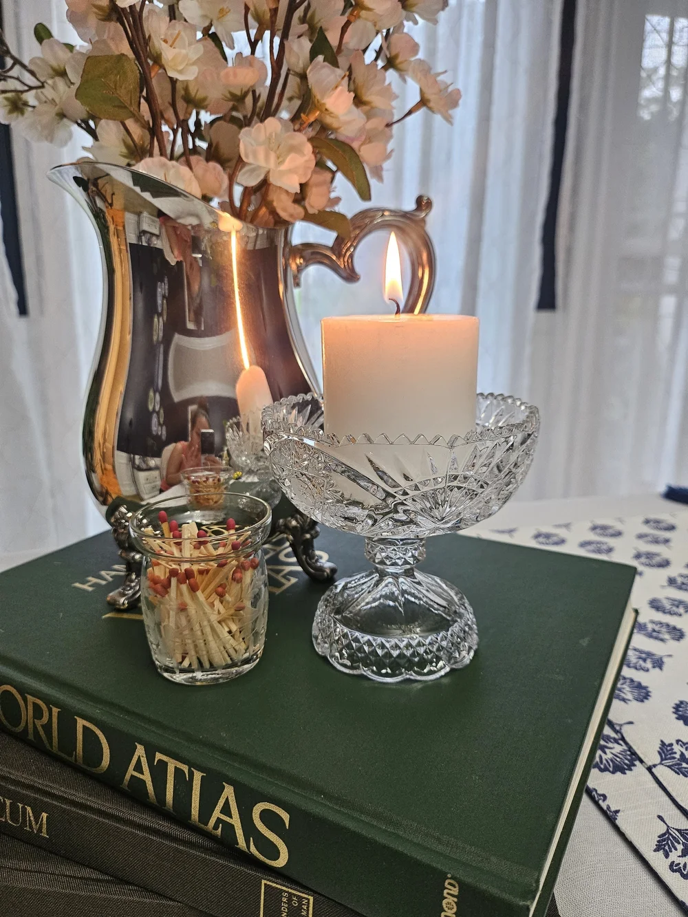VINTAGE Pressed Crystal Glass Pedestal Candy Dish Sawtooth Rim Compote Bowl